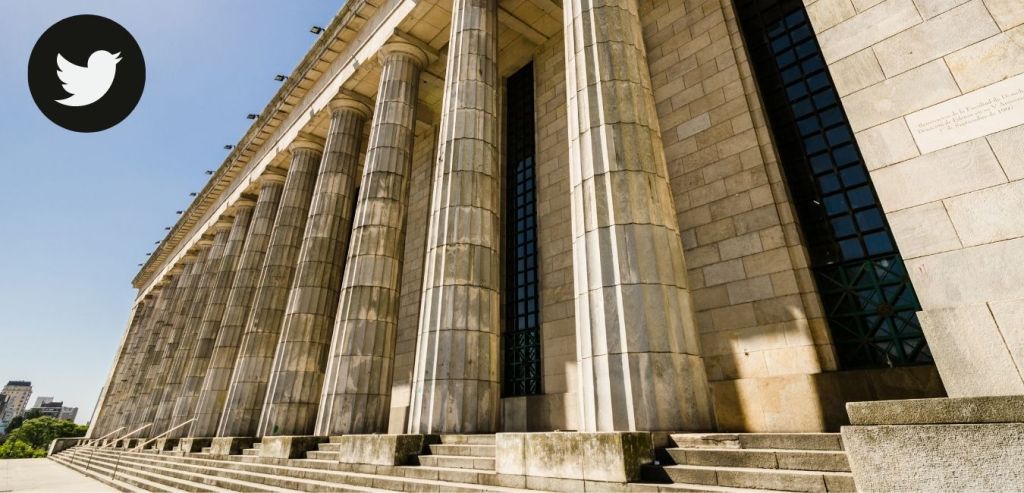 Momenti insoliti e richieste in un'università